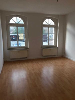 Schöne Wohnung auf Wunsch mit Einbauküche in Chemnitz zu vermieten!