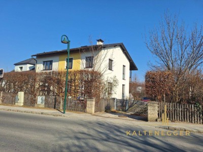 Geräumiges Einfamilienhaus mit 2 Wohneinheiten und großem Grundstück
