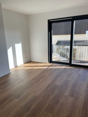 Gehobene 3-Zi.-Wohnung m. Balkon u. Einbauküche