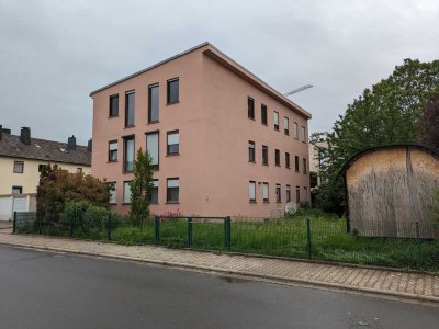 Neu renovierte, schicke 2 1/2  ZKB, fast im Erstbezug