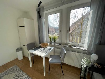 Erstbezug nach Sanierung mit Einbauküche: Stilvolle 1-Zimmer-Wohnung in biberach