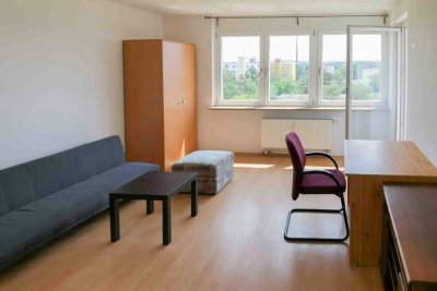 ** Über 5 % Rendite im Nürnberger Süden – Aufzug, Balkon, gute Raumaufteilung und neue Küche **