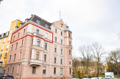 Charmante 3-Zimmer-Altbauwohnung in bester Lage mit Balkon