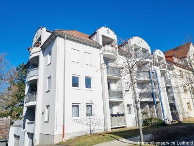 HELL, FREUNDLICH UND KOMFORTABEL - MIT DREI BALKONEN