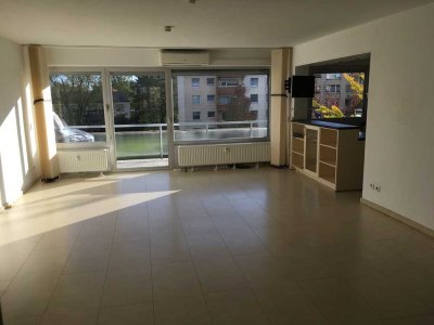 Helle, geräumige 117qm mit zwei Balkonen