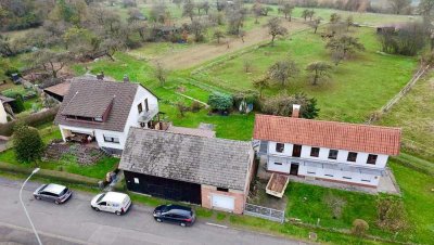 Traumlage! Großes Grundstück mit Haus, Scheune und Nebengebäude am Feldrand