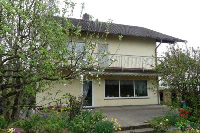 Großzügig Wohnen in freistehendem Einfamilienhaus mit großem Garten in der Kernstadt Bruchköbels