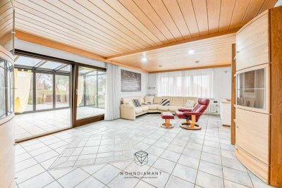 Großzügige 4,5-Zimmer-Wohnung mit eigenem Garten & ca. 100 qm zusätzlicher Nutzfläche