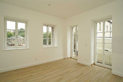 3-Zimmer-EG-Wohnung (62 m²) mit Terrasse im historischen Reiterhof – Dresden