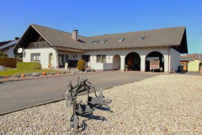 Mehrgenerationenhaus - 303 m² Wfl. - Toplage - Traumgrundstück - Klosterlechfeld