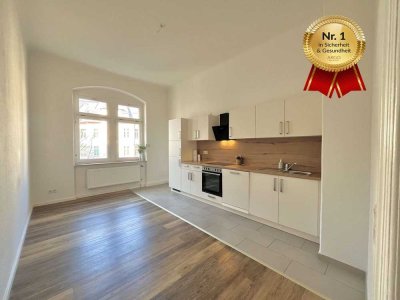 In Renovierung I charmanter Altbau I moderne Einbauküche I Bad mit Wanne