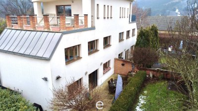 Doppelhaushälfte mit idyllischem Garten und Dachterrasse in Gaaden