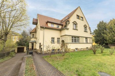 Traumhafte 4-5 Zimmerwohnung in historischer Villa