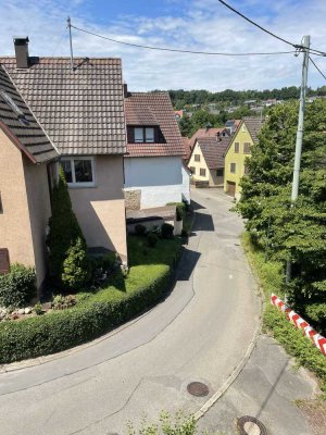 Sanierte 2 Zimmer Wohnung mit Einbauküche in Tübingen-Hagelloch (Kliniknähe)