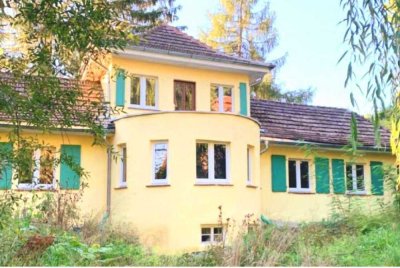 400 € - 100 m² - 5.0 Zi.