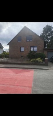 Attraktive und gepflegte 3,5-Raum-Wohnung mit Balkon und Einbauküche in Celle