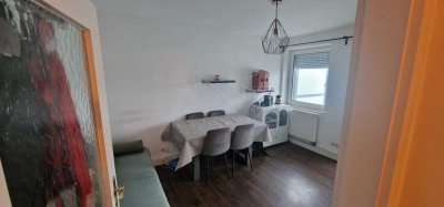 Helle 2-Zimmer-Wohnung im 4. Stock in Augsburg-Hochzoll Süd