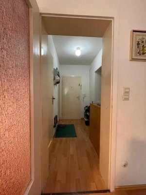 Helle 2-Zimmer-Wohnung in Stuttgart-Obertürkheim