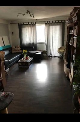 Lichtdurchflutete 2-Zimmer-Wohnung mit Balkon im 3. Obergeschoss in Köln-Buchforst