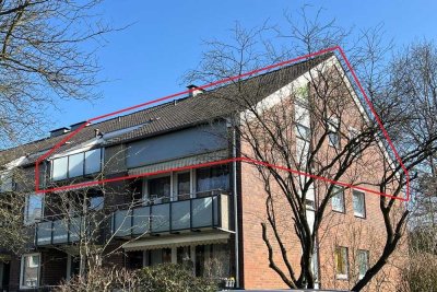 Große Dachgeschosswohnung mit Loggia!