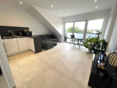 Wunderschöne und neue  2- Zimmer DG- Wohnung