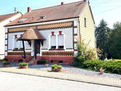 freistehendes Ein- bis Zweifamilienhaus in Emmersweiler