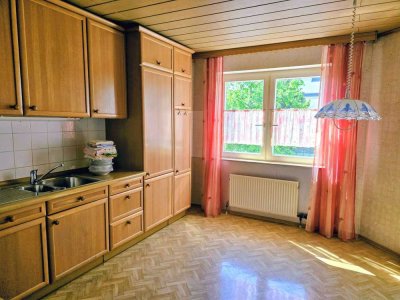 Willkommen in LU Süd!  Lichtdurchflutete gepflegte 3 ZKB/Gä/WC, Sonnenbalkon + Garage!