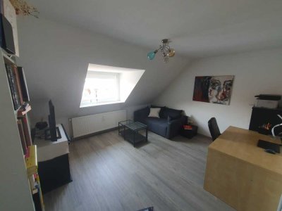 Gepflegte 2-Zimmer Dachgeschosswohnung in Duisburg-Duissern