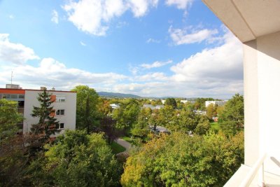 3-Zimmer-Wohnung mit Loggia, generalsaniert, provisionsfrei