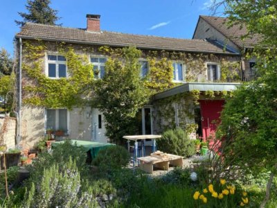 Einfamilienhaus in ruhiger Lage mit großem Garten und Erweiterungspotential
