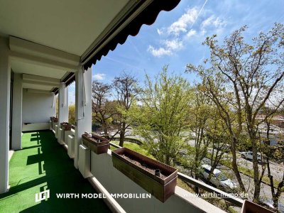 Großzügige und lichtdurchflutete 3,5-Zimmer-Wohnung mit großem Balkon und Garage in bester Lage