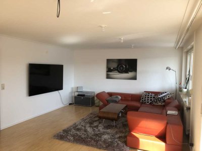 Sonnige, sehr schöne Penthouse-Wohnung über den Dächern vom Waiblinger Zentrum