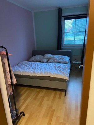 Preiswerte 3-Raum-Wohnung mit Balkon und Einbauküche in Ascha