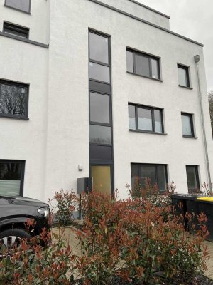 Sonnige Wohnung mit Garten