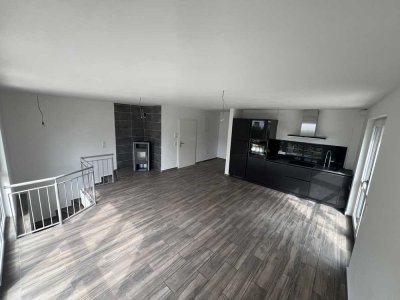 3-Raum-Souterrain-Wohnung/Neubau aus 2024/Garten/Stellplatz/Terrassen/EBK/Kaminöfen/Fußbodenheizung