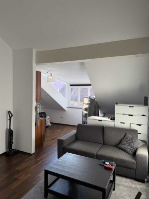 Einzimmerwohnung in Bahnhofs-, TH- und FH-Nähe