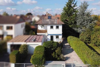 Zweifamilienhaus, ideal zum Selbstbezug oder/und die Vermietung.