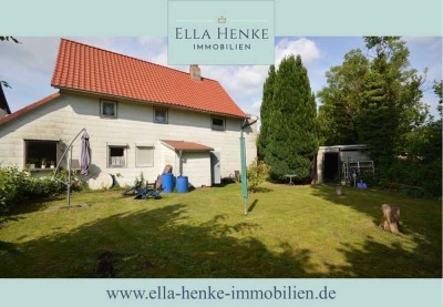 Renovierungsbedürftiges Einfamilienhaus in Astfeld mit großem Garten...
