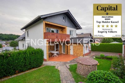 Einfamilienhaus mit zwei Einliegerwohnungen – ideal für Familie, Arbeiten oder Vermietung!