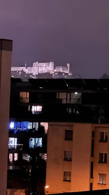 Renovierte ca. 30 m² Wohnung in Salzburg – Küche &amp; Bad separat / Festungsblick