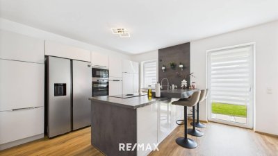 "Reserviert" Premium-Zweifamilienhaus mit 250 m² Wohnfläche