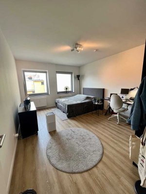Sanierte 3-Zimmer Wohnung mit Küche auf der Theaterstraße