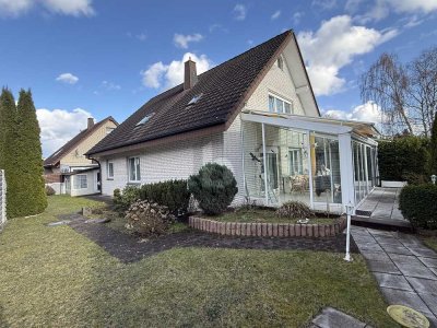 VIEL PLATZ FÜR DIE FAMILIE MIT SCHÖNEM GARTEN
