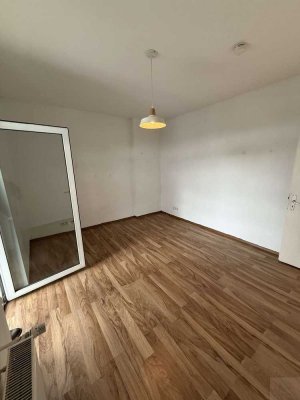 Apartment in zentraler Lage mit Balkon in beliebter Lage in Köln-Mülheim!
