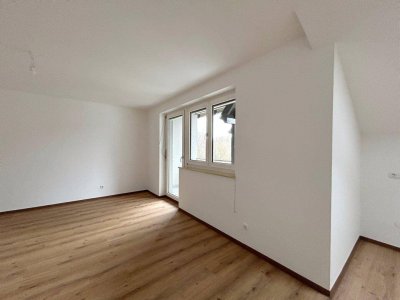 TRAUMWOHNUNG IN PREGARTEN - 3 ZIMMER MIT BALKON UND PARKPLATZ NEU SANIERT