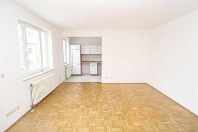 NEU! Gepflegte 2-Zi.-Whg. im Zentrum von Meißen * Parkett + Balkon + Stellplatz-Option