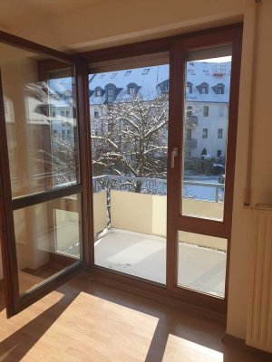 Helle und sehr gemütliche 2-Zimmer-Wohnung mit Süd-Balkon in der Buchenau