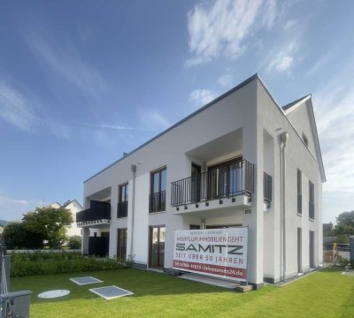 Penthouse mit Blick in den Taunus, Aufzug und TG Stellplatz.