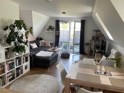 Helle Dachgeschosswohnung mit Tageslichtbad