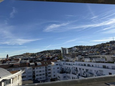 Möblierte Dachgeschosswohnung mit Galerie, Designküche & Blick auf den Fernsehturm – Stuttgart-Gerbe